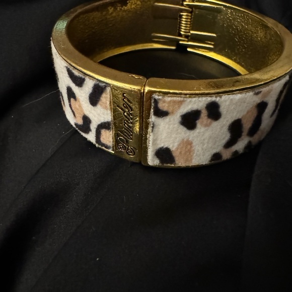 Bundle of 3 Cuff Bracelets Animal Print is Plunder Unique and very cool . - Picture 13 of 16